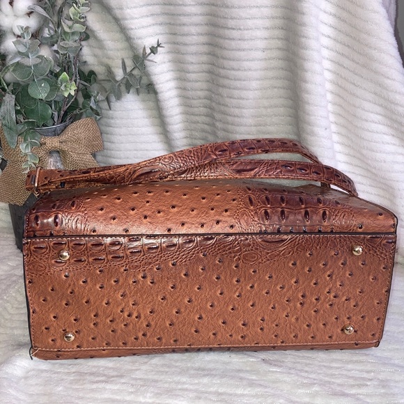 Dasein Elegant Brown croc and ostrich embossed hand bag - Picture 6 of 14